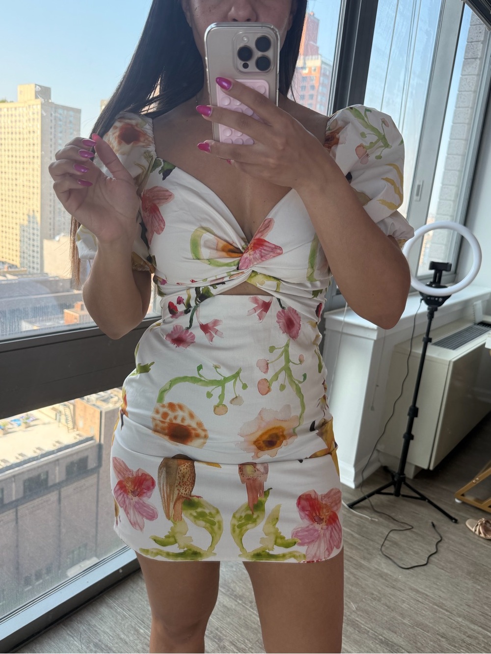 H&M White Floral Twist-Front Puff Sleeve Mini Dress